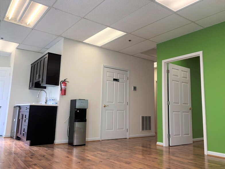 More Photos Of 10260-10268 Baltimore National Pike, Ellicott City Office For Lease