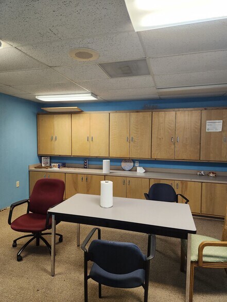 More Photos Of 1910 N Church St, Greensboro Office For Sale