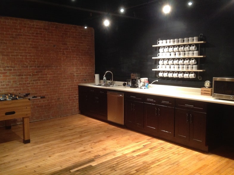 More Photos Of 100 Carlson Rd, Rochester Manufacturing For Lease