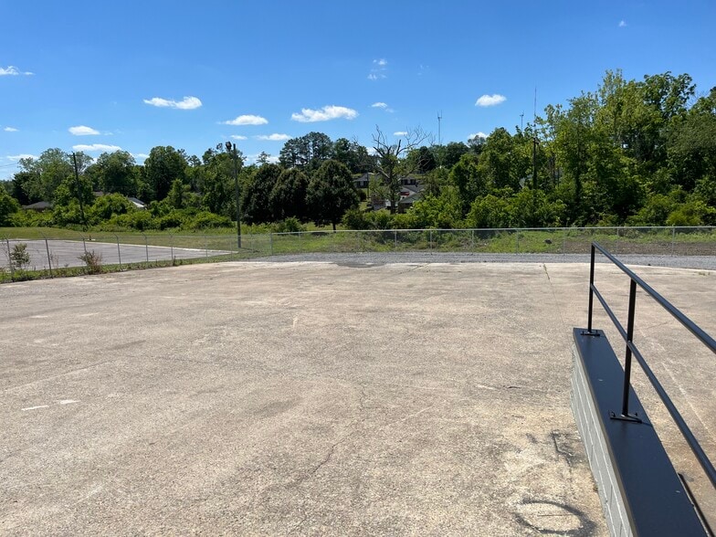 More Photos Of 3844 Dickerson Pike, Nashville Flex For Lease
