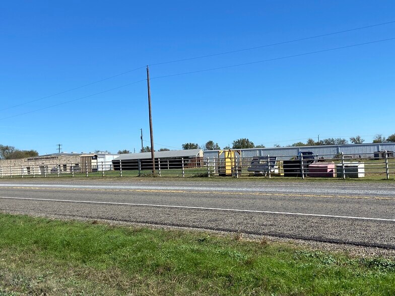 More Photos Of 5778 FM 933, Whitney Flex For Lease
