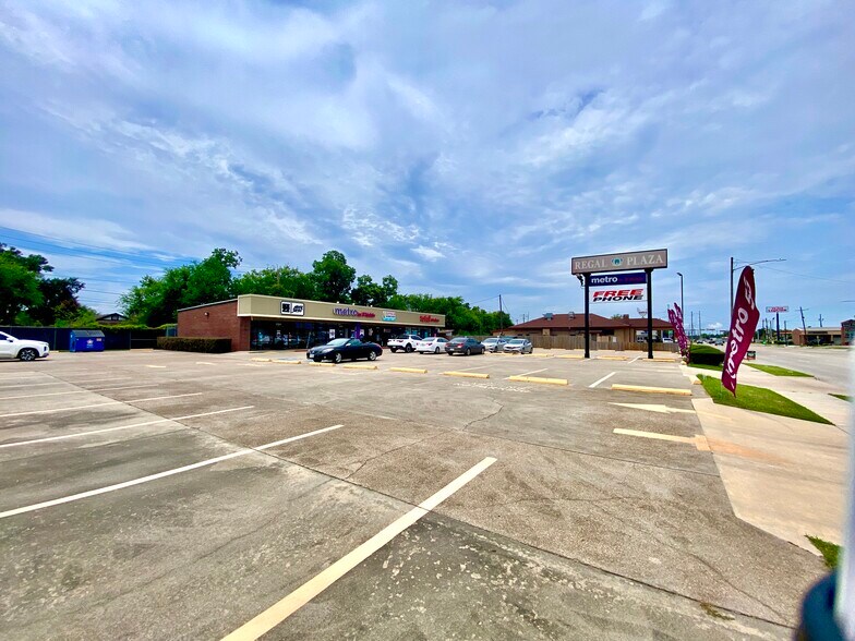 More Photos Of 2745-2765 Washington Blvd, Beaumont General Retail For Sale