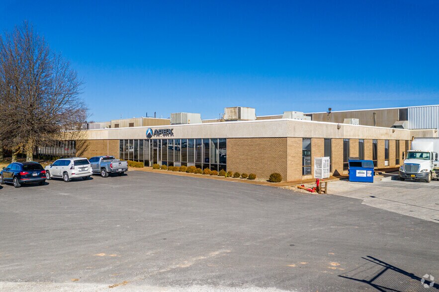 Primary Photo Of 1609 N Old Missouri Rd, Springdale Warehouse For Lease
