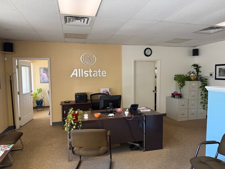More Photos Of 1496 Boston Post Rd, Milford Storefront Retail Office For Lease