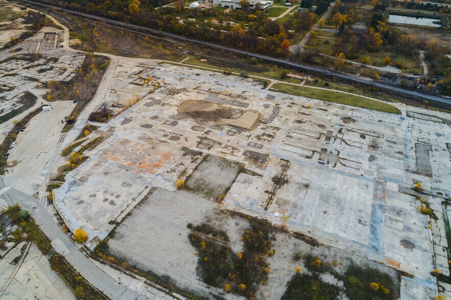 More Photos Of 2201 Industrial Ave, Flint Land For Sale