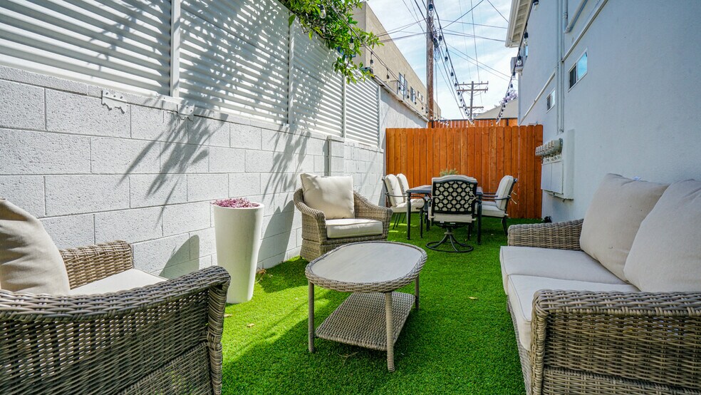 More Photos Of 331 W Windsor Rd, Glendale Apartments For Sale