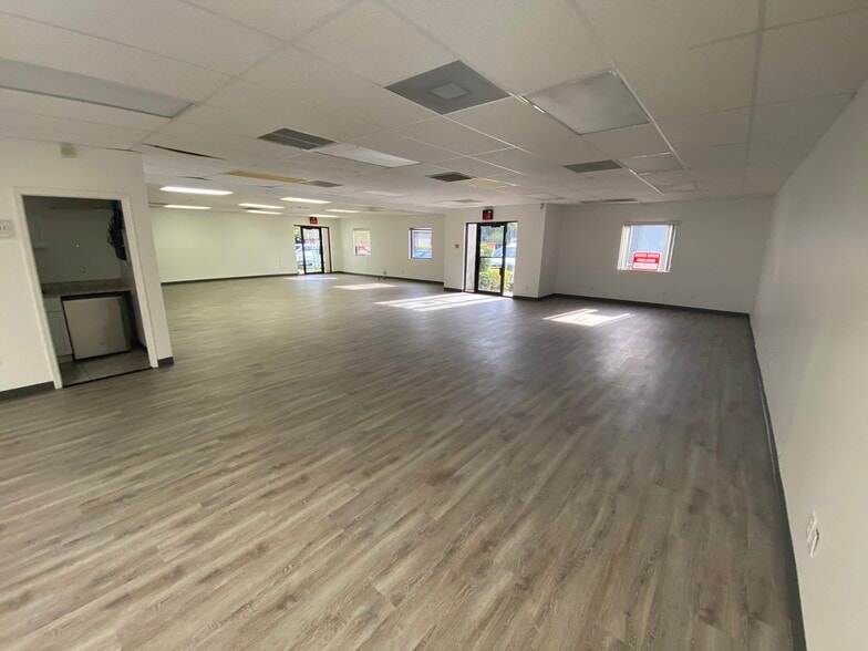 More Photos Of 13555 Automobile Blvd, Clearwater Medical For Lease