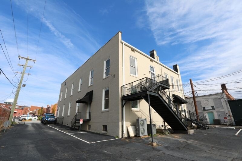 More Photos Of 118 Victoria St, Greer Storefront For Sale