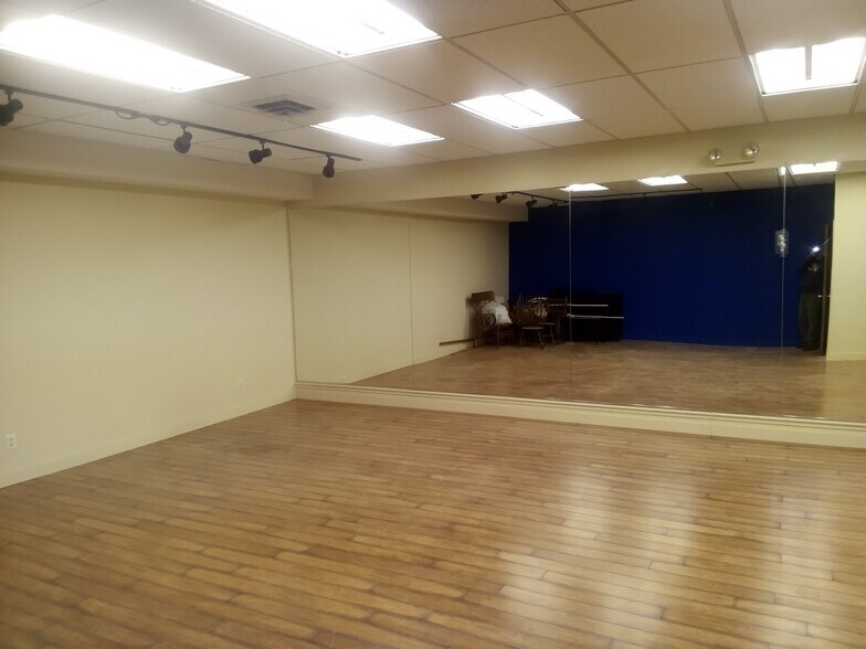 More Photos Of 209 Cherokee St, Kingsport Loft Creative Space For Lease