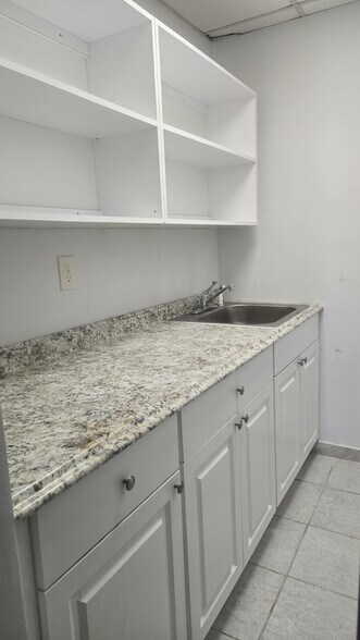 More Photos Of 8370 W Flagler St, Miami Medical For Sale