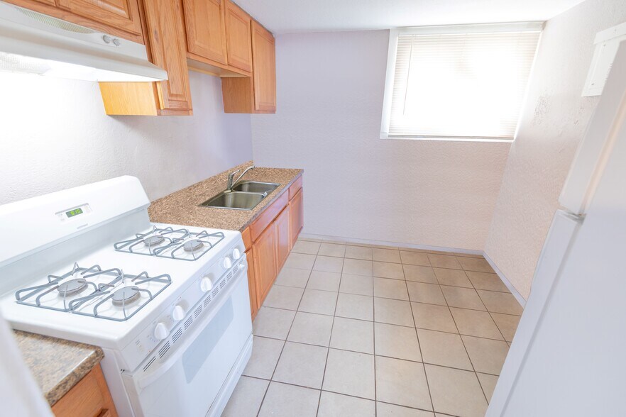 More Photos Of 412-422 Arrawanna St, Colorado Springs Apartments For Sale