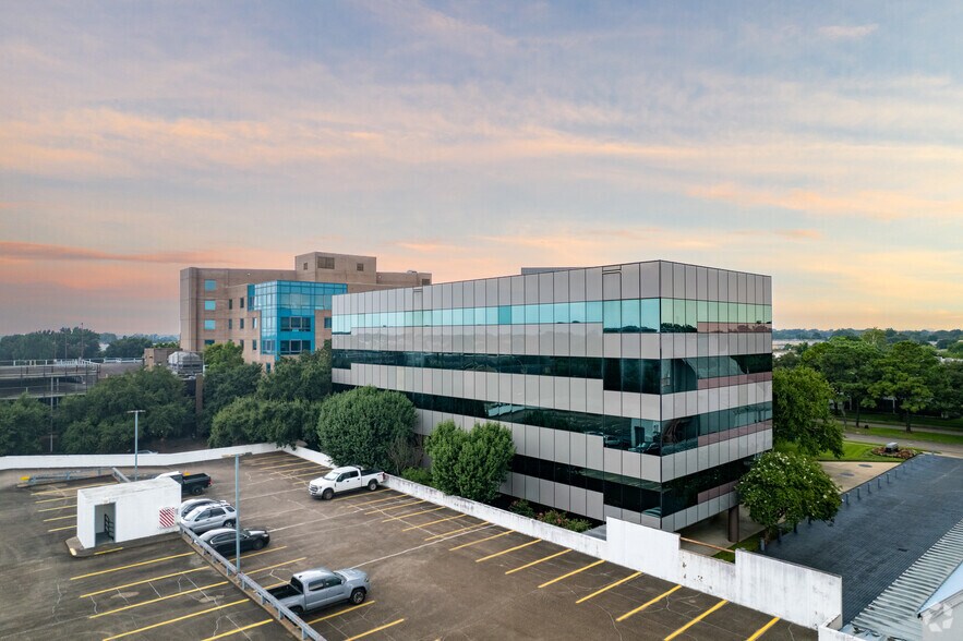 More Photos Of 5300 Hollister Rd, Houston Office For Lease