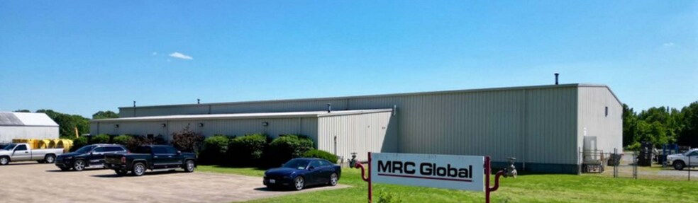 Primary Photo Of 4505 Gilbertsville Hwy, Calvert City Distribution For Sale