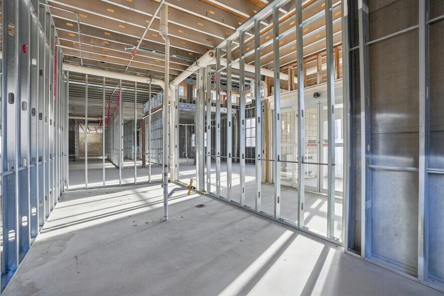 More Photos Of 113 Pocono Dr, Milford Office For Sale