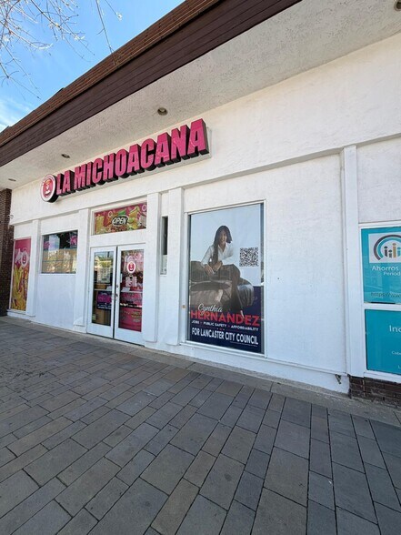 More Photos Of 566 W Lancaster Blvd, Lancaster Office For Sale