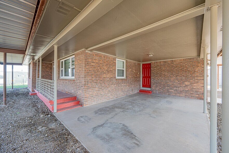 More Photos Of 1405 Garden City Hwy, Midland Office Residential For Sale