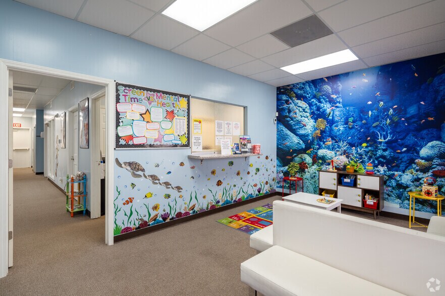 More Photos Of 2980 N Main St, Decatur Medical For Lease