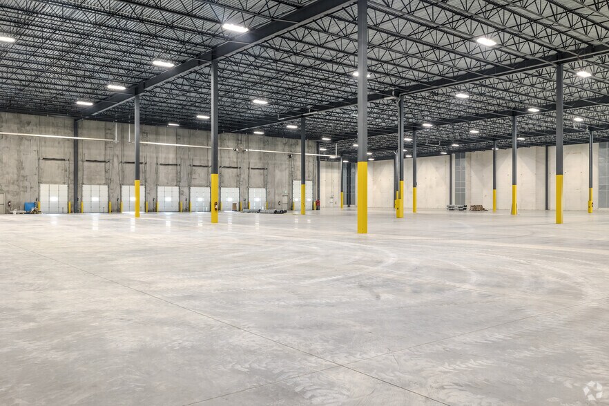 More Photos Of 203 Abbotside Way, Caledon Warehouse For Lease