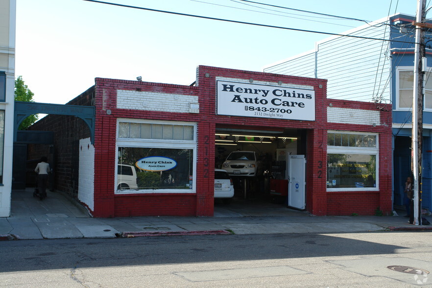 Primary Photo Of 2132 Dwight Way, Berkeley Auto Repair For Sale