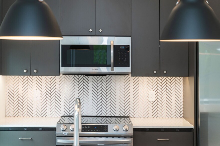 More Photos Of 17620 NE 69th Ct, Redmond Apartments For Lease