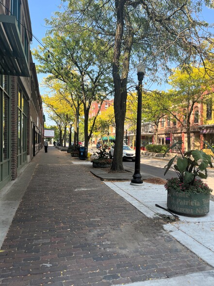 More Photos Of 25-27 N Washington St, Ypsilanti Storefront Retail Office For Lease