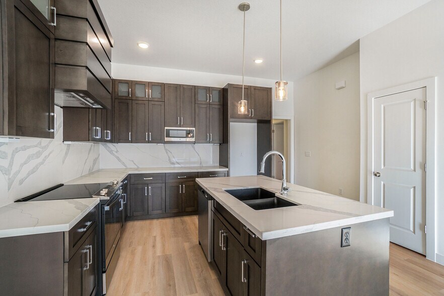 More Photos Of , Kansas City Multifamily For Sale