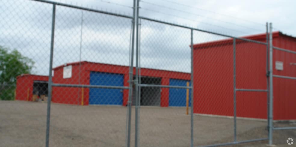 More Photos Of 1801 N Conway Ave, Mission Self Storage For Sale