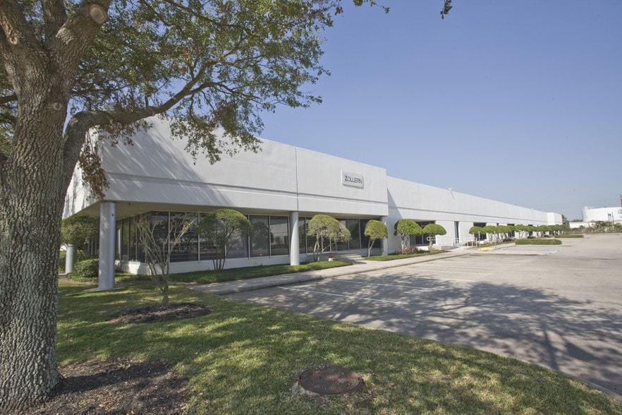 More Photos Of 283 Lockhaven Dr, Houston Warehouse For Lease