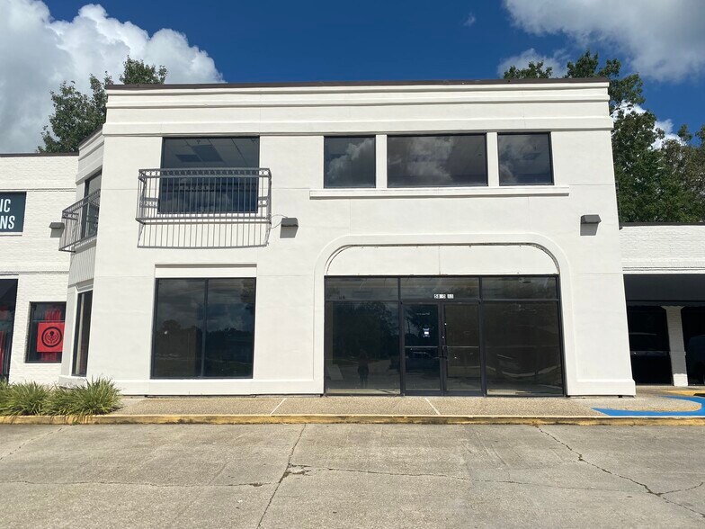 More Photos Of 5830 S Sherwood Forest Blvd, Baton Rouge Freestanding For Lease