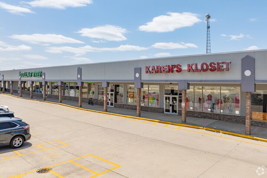 More Photos Of 229 Mattis Ave, Champaign Storefront For Lease