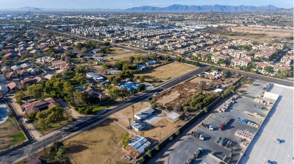 More Photos Of 1380 W Caroline Ln, Tempe Warehouse For Lease