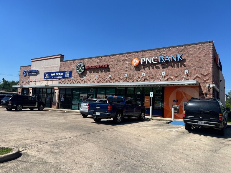 More Photos Of 7003 Harrisburg Blvd, Houston Storefront For Sale