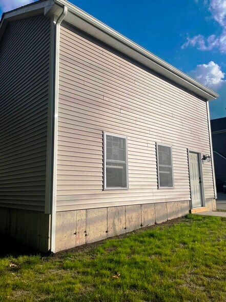 More Photos Of 33 Main St, Albion Medical For Lease