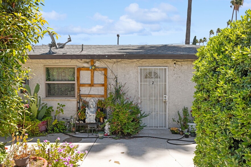More Photos Of 480 W 18th St, San Bernardino Apartments For Sale