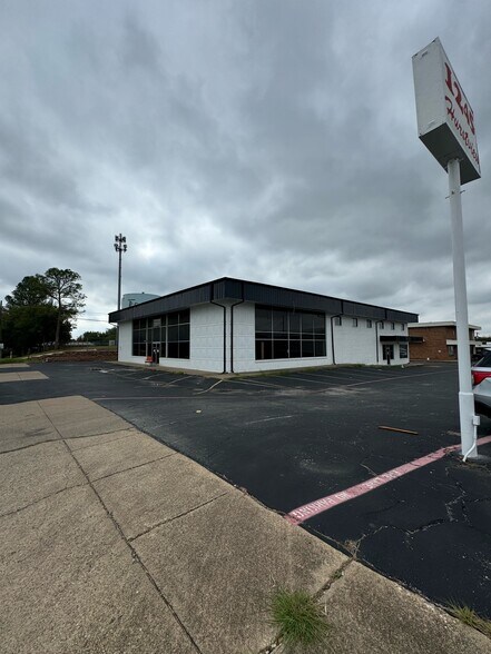 More Photos Of 1245 Hurstview Dr, Hurst Office For Lease