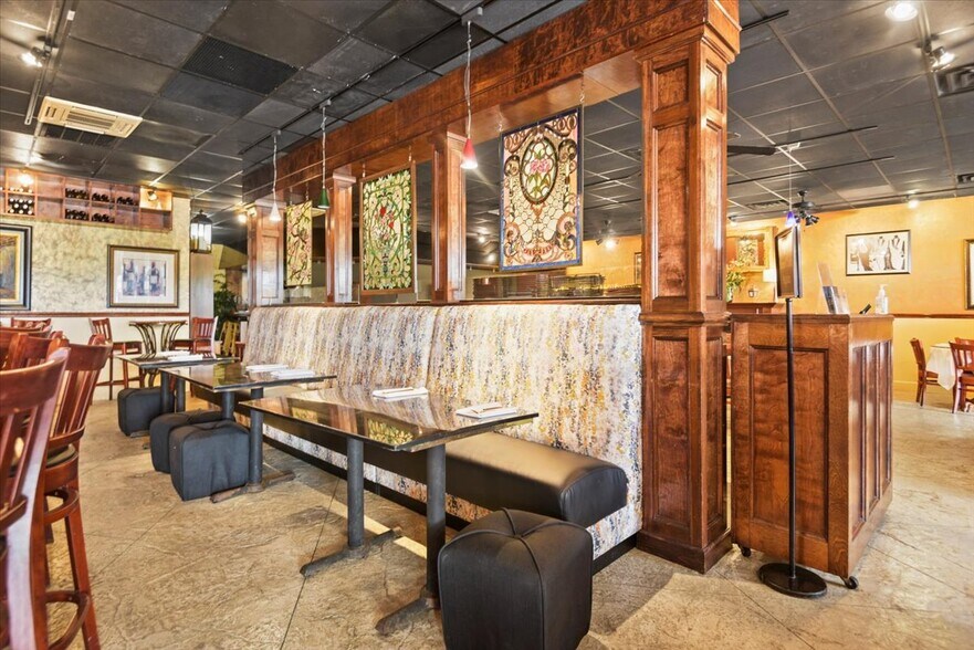 More Photos Of 201 Laurel St, Conway Restaurant For Sale