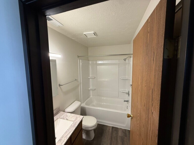 More Photos Of 2209 Spansail Dr, Niles Multifamily For Sale