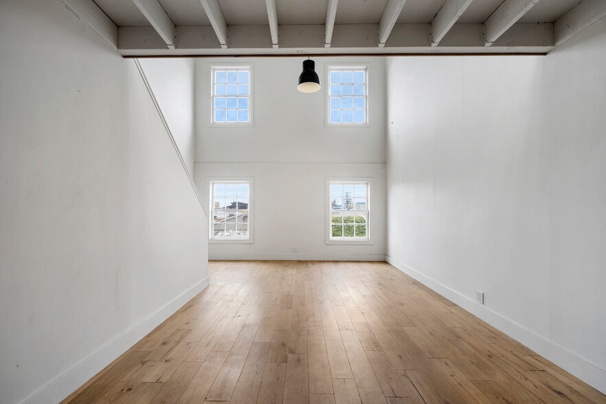 More Photos Of 1332 4th St, Berkeley Loft Creative Space For Lease