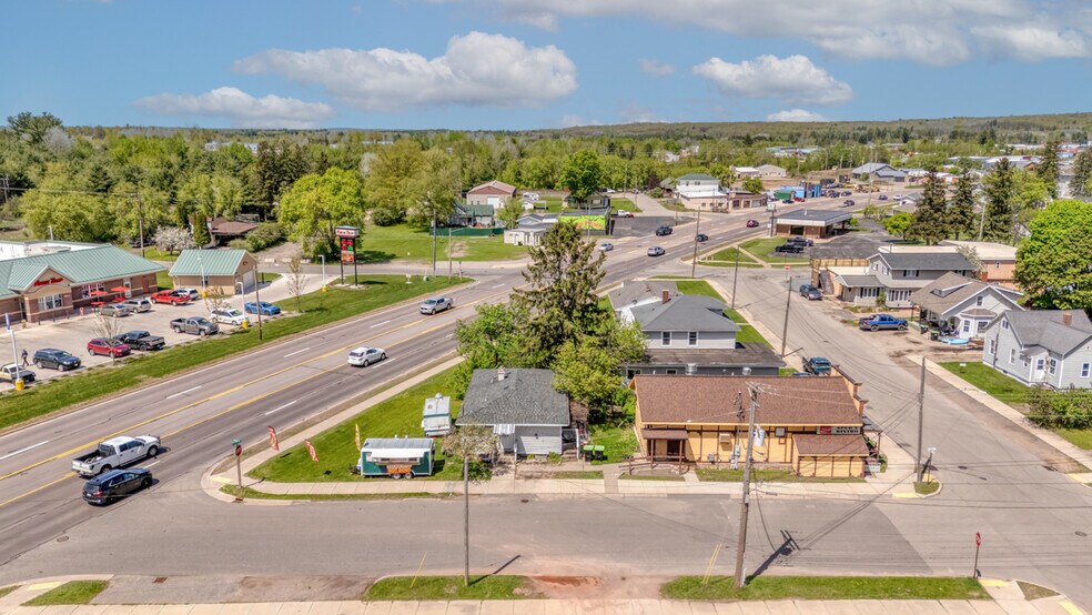 More Photos Of 1100 Vulcan St, Iron Mountain Warehouse For Sale