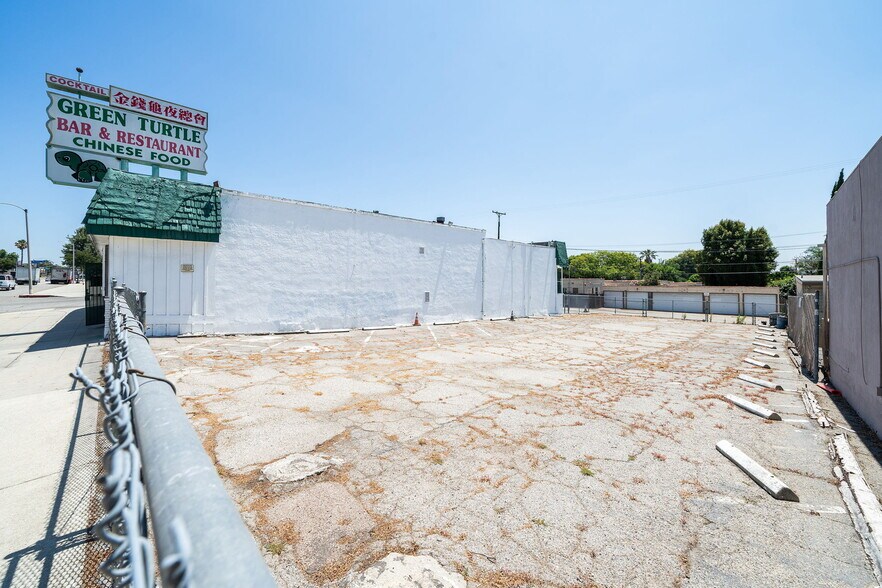 More Photos Of 11456-11464 Whittier Blvd, Whittier Restaurant For Sale