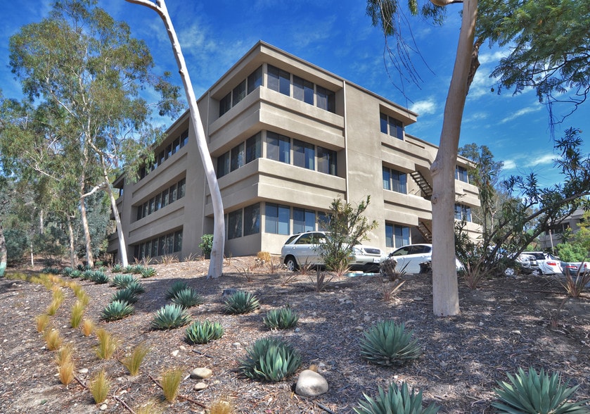 More Photos Of 3665 Ruffin Rd, San Diego Unknown For Lease