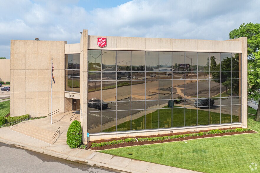 Primary Photo Of 6601 N Broadway Ext, Oklahoma City Office For Lease