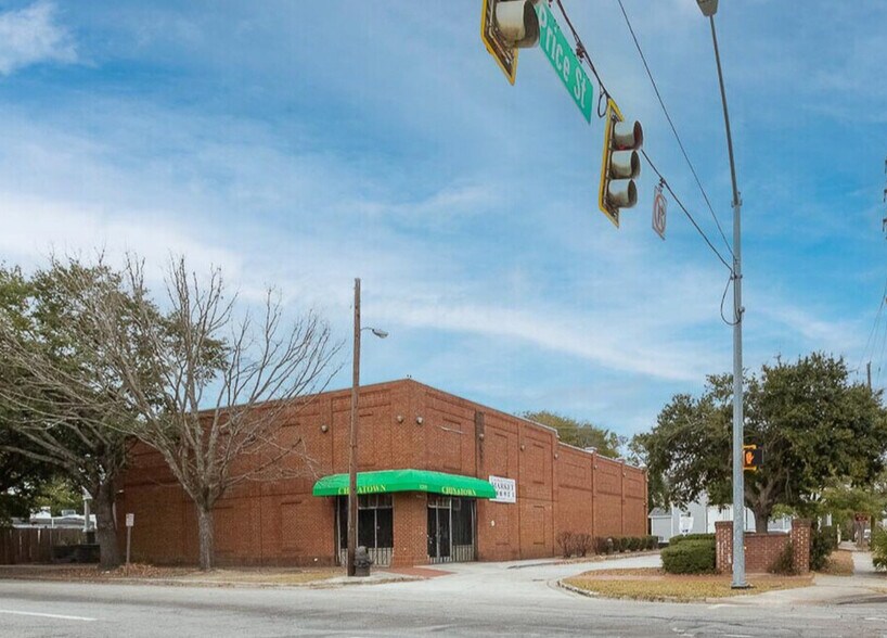 More Photos Of 1215 Price St, Savannah Freestanding For Lease