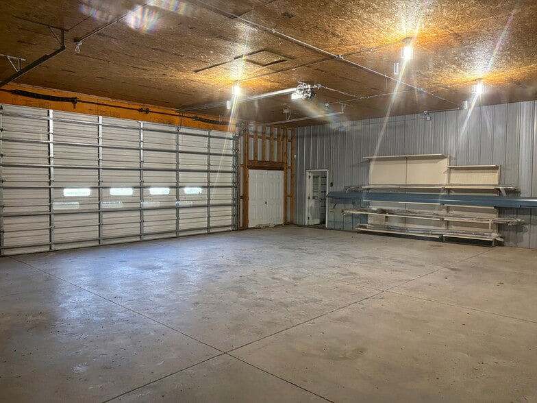 More Photos Of 402 W K St, Mc Cool Junction Industrial For Sale