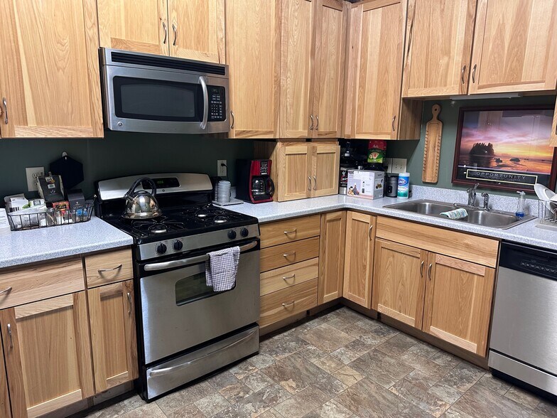 More Photos Of 710 W Mullan Ave, Post Falls Freestanding For Sale