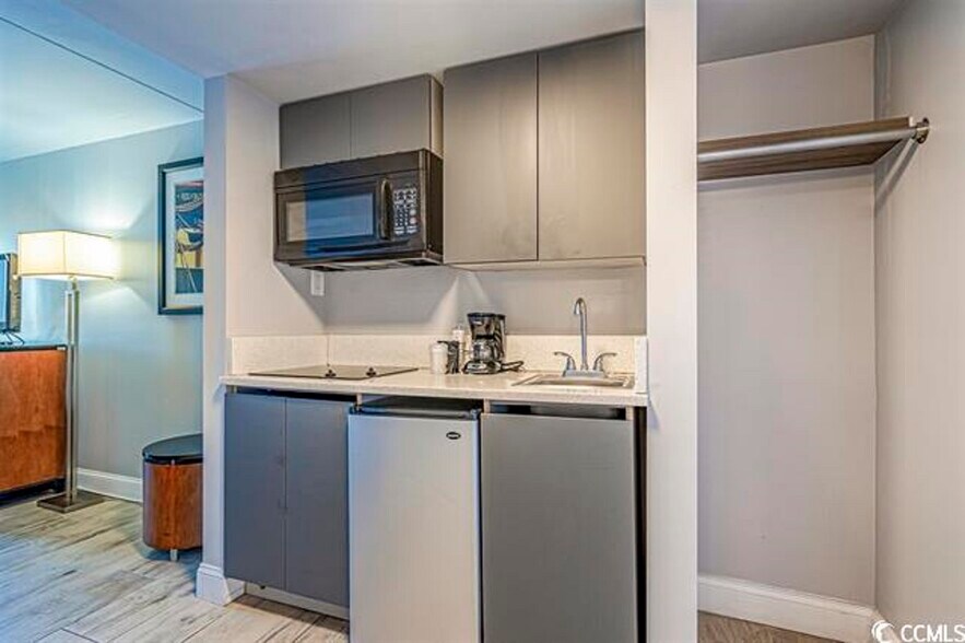 More Photos Of 2711 S Ocean Blvd, Myrtle Beach Hotel For Sale