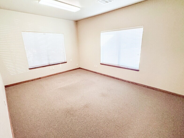 More Photos Of 3839 S Boulevard Ave, Edmond Medical For Sale