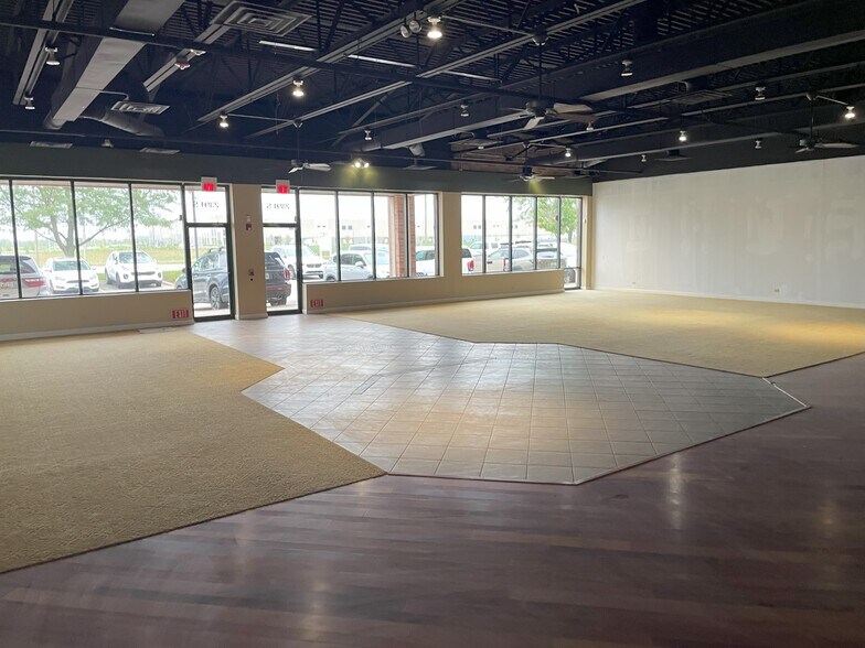 More Photos Of 2375-2397 S Randall Rd, Algonquin Unknown For Lease