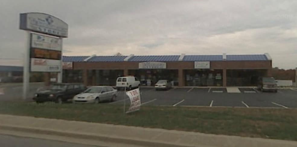 Primary Photo Of 921 S Willow Ave, Cookeville Storefront For Lease