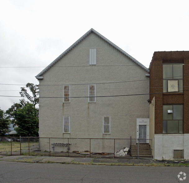 Primary Photo Of 34 Norman St, Bridgeport Warehouse For Lease